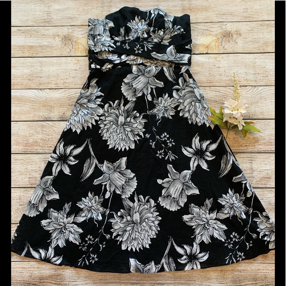 White House black market strapless A line dress